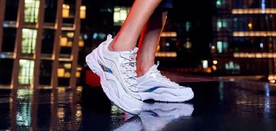 鞋柜留什么鞋子好看又实用,夏天的家薄鞋柜