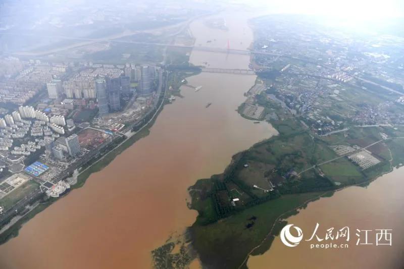 珠海女子被通知快递因水灾延迟,豪气加价4万还没能及时收到!