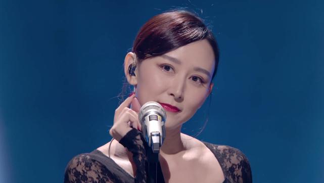 胡静与丈夫差几岁,揭秘胡静嫁入豪门真实内幕