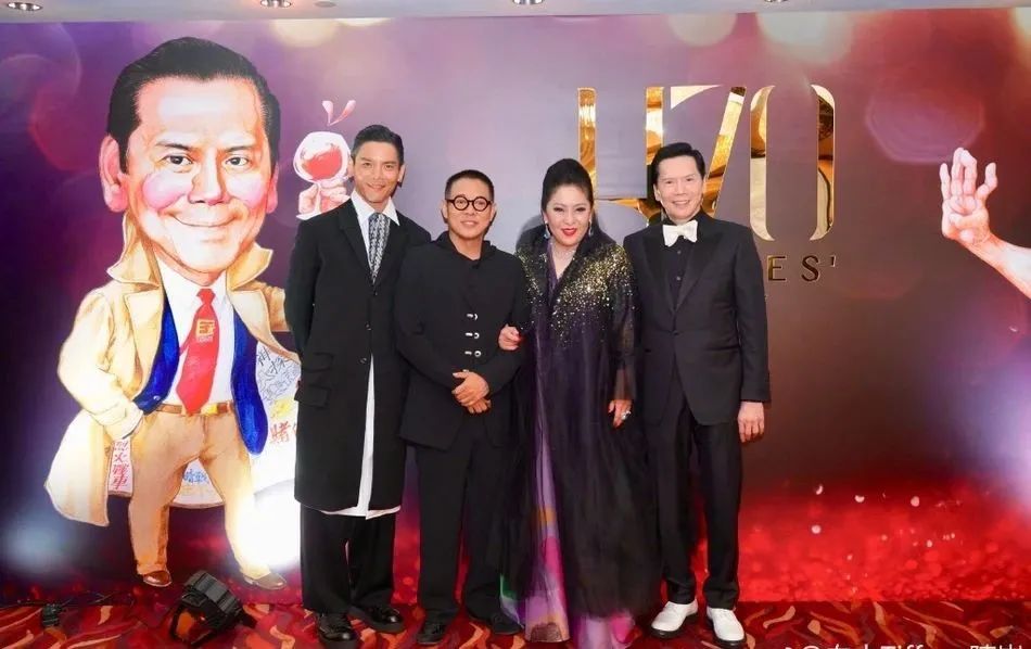 李小龙传奇最后他跟谁结婚了,李小龙的两位红颜知己