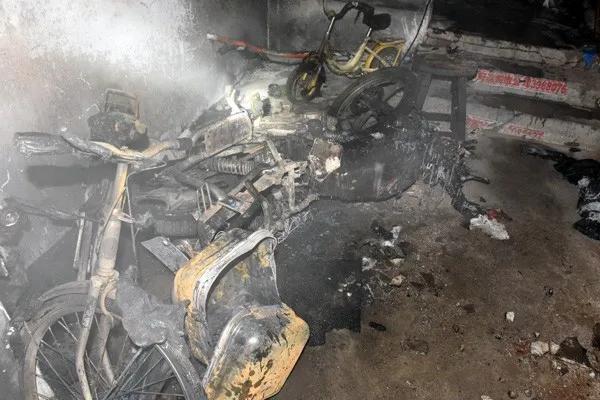 吉林火灾跳窗逃生惨烈事件,吉林市着火2人死亡的小区