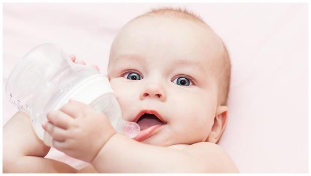 宝贝不喝奶瓶有什么妙招,一周半宝贝不喝奶粉一招教你搞定