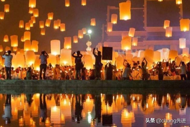 泰国水灯节过程,泰国水灯节为什么要哭