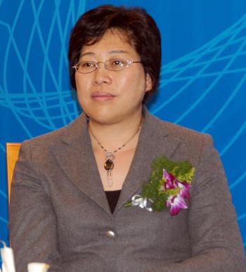 天语老板荣秀丽现状,山寨机之王天语手机