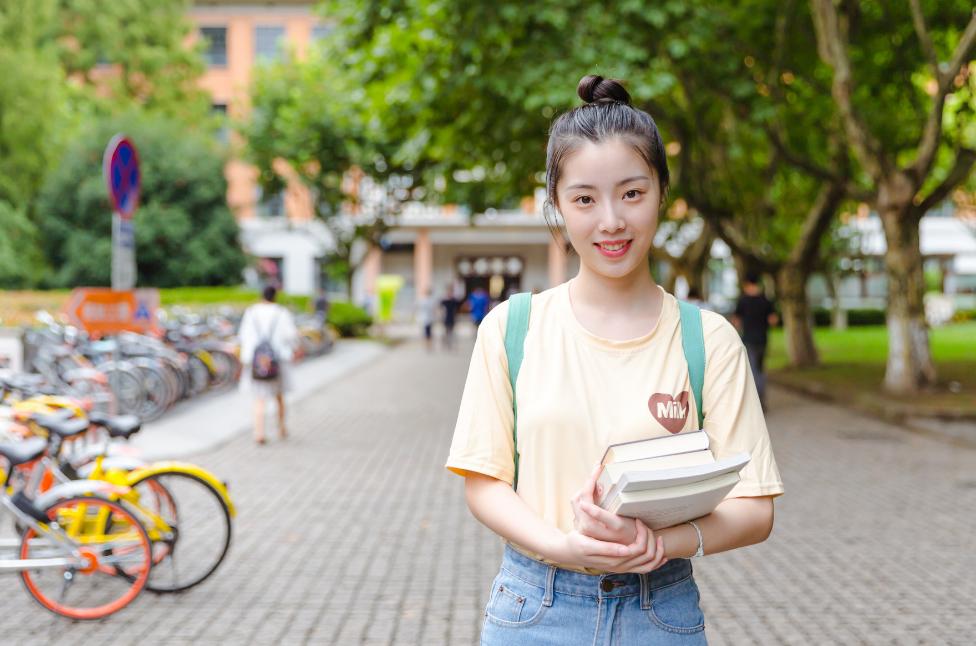 大学挂科重修会影响公务员吗,大学挂科重修过了影响出国吗