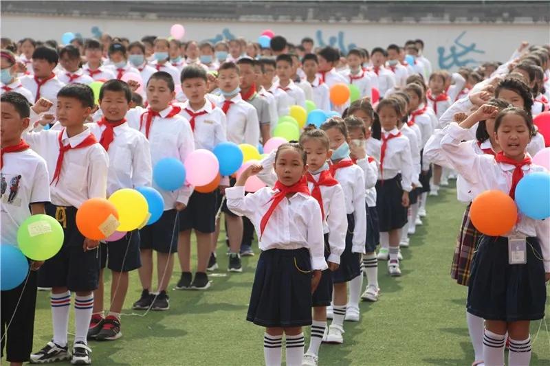 这个学校真美300字,阳泉市全国文明校园