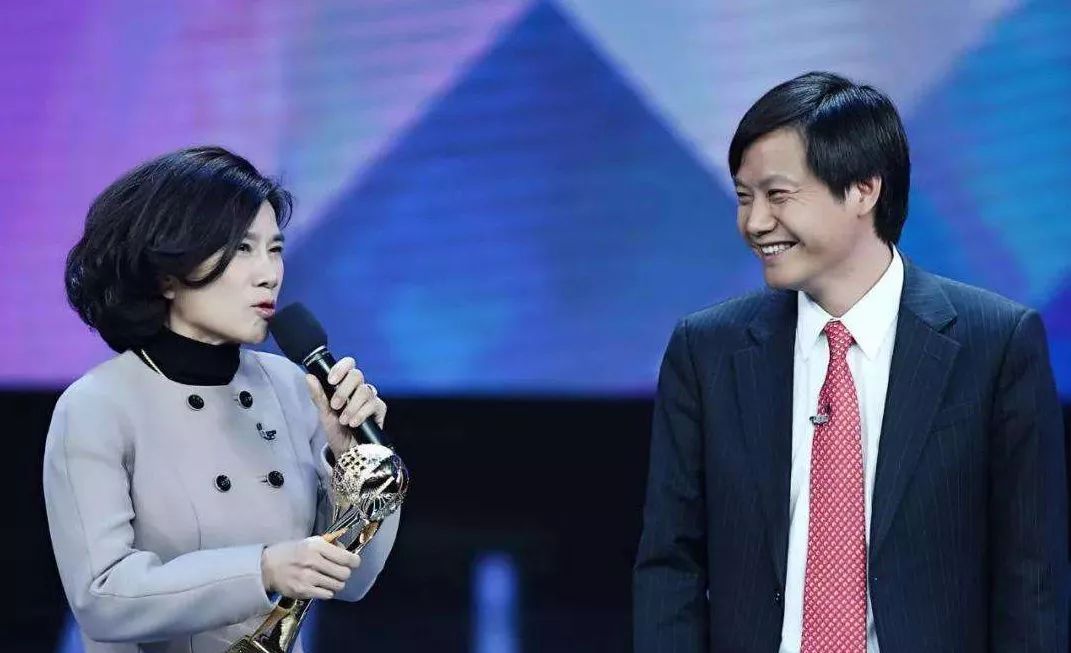 雷军谈董明珠手机,董明珠评价雷军造车