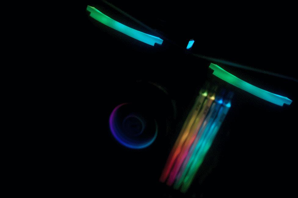 科技以灯为本，3600X+B450+BMR-24水冷+大水牛铁血战士机箱装机秀