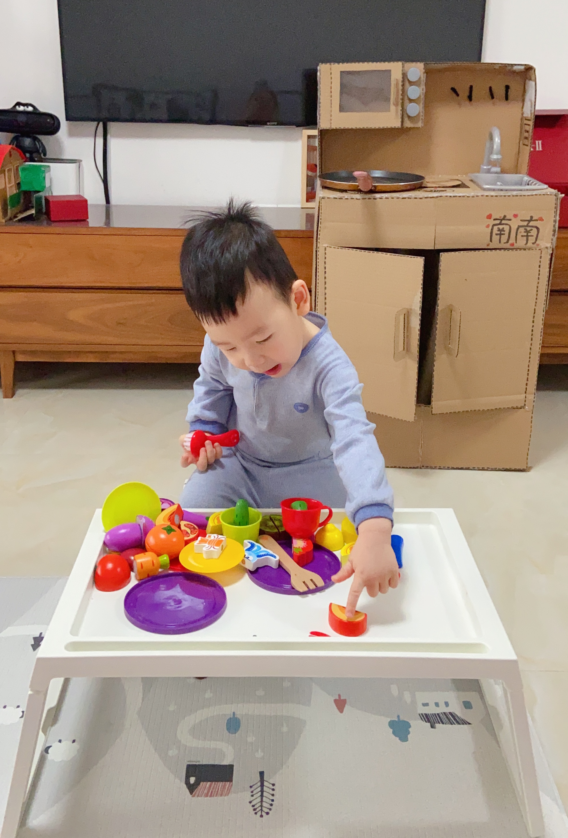 废纸箱可以做什么玩具,不用的废纸箱如何给孩子做玩具