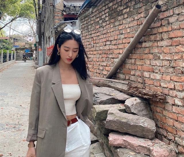 杨采钰惊艳法式穿搭,杨采钰气质温婉百变穿搭值得借鉴