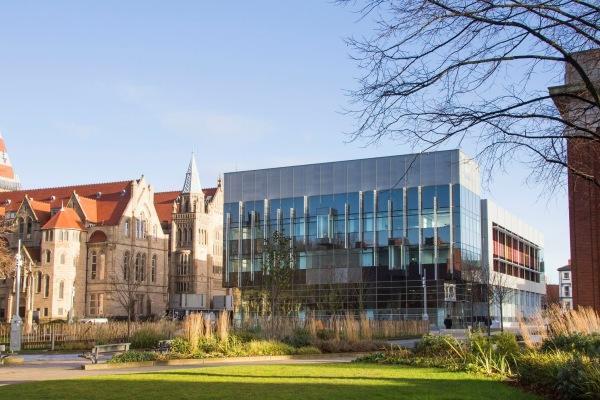 这所一直“西行”的语言类大学，开创语言教学的新方向，潜力无限