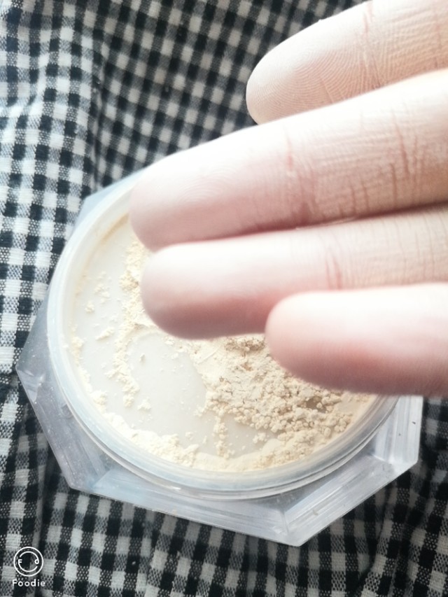 最近在用的定妆散粉