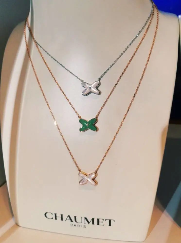 灏氱編宸撮粠鏄庢槦鍚屾,灏氱編宸撮粠棣栭グ娆惧紡鏍囧織