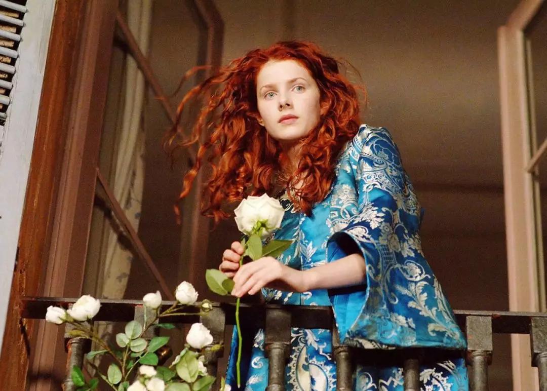 怎样挑选适合自己的香水,如何挑选自己的第一款香水