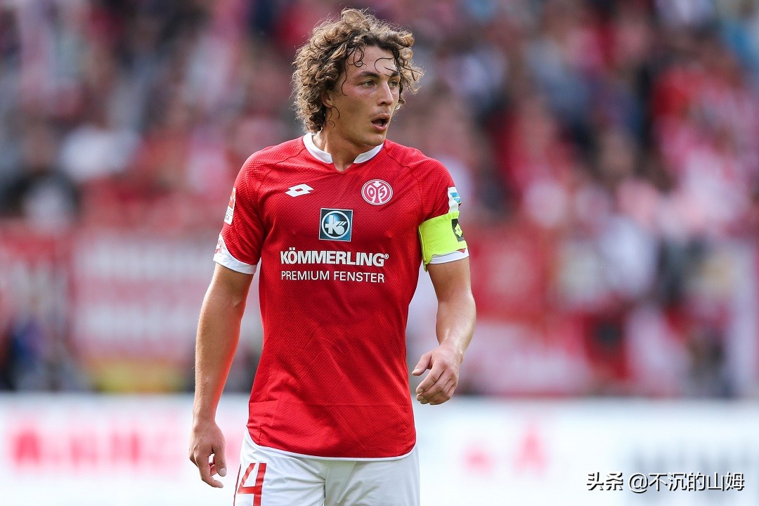 各国足球国家队的队长及第二队长,当今足坛最有气质的队长