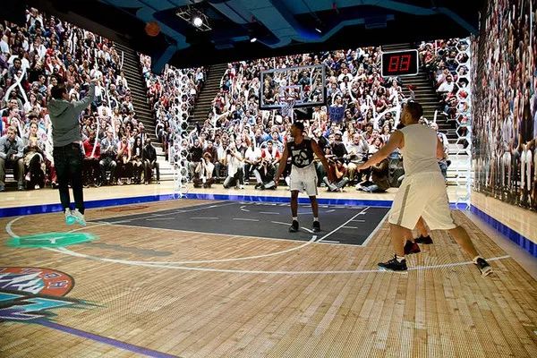 能在这种地方打一场球,是多少篮球狗的梦想