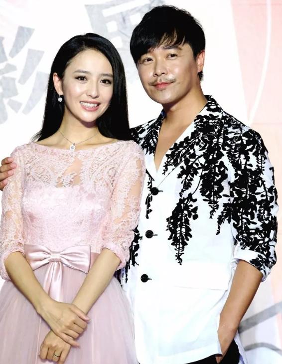 力破婚变传闻,陈思诚深夜探班佟丽娅,精心挑选礼物却被疑是作秀