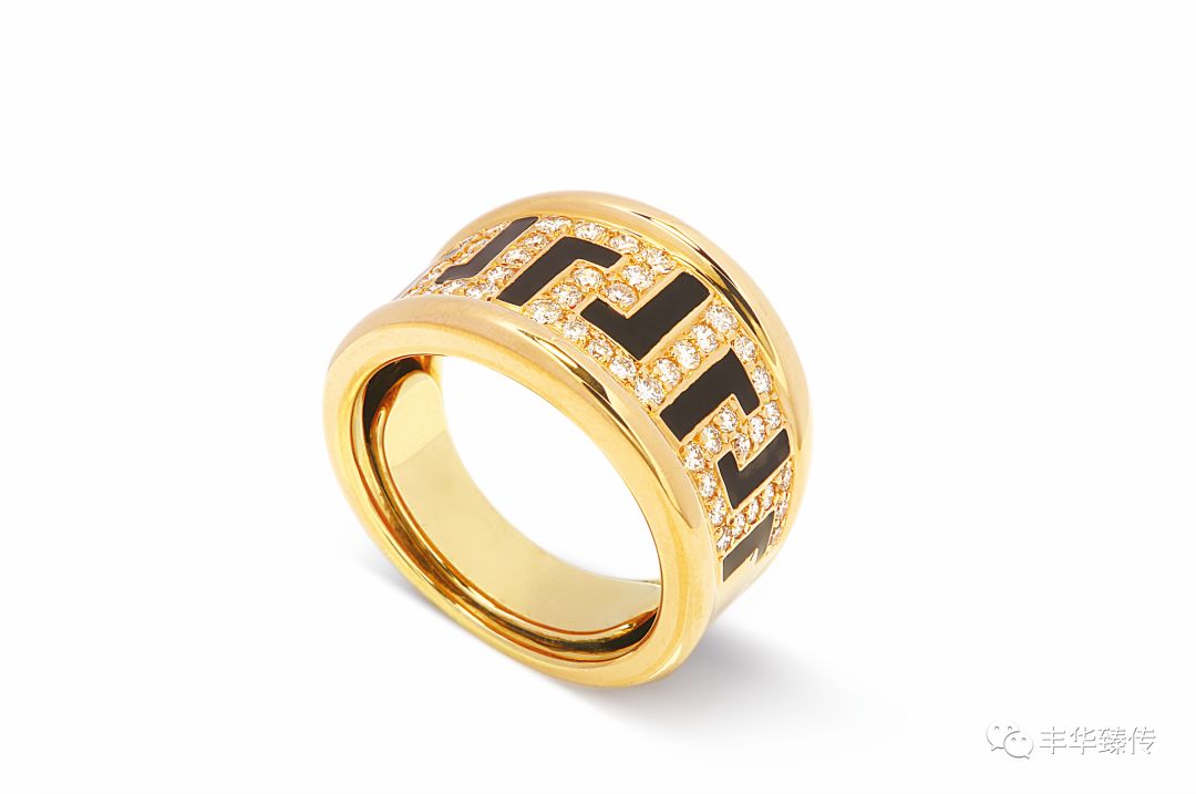 秋雨发梢，梦幻情怀，戴着你的水晶珠链，请跟我来！帽哥出品