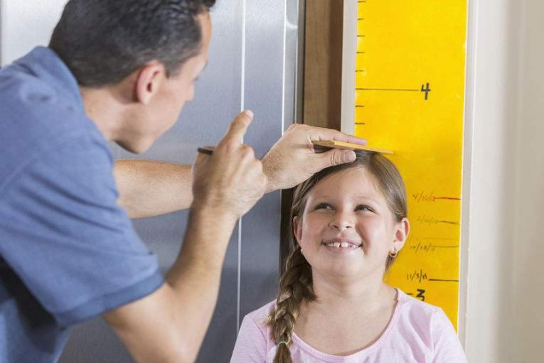 巨石强森金刚芭比,金刚强森女儿照片
