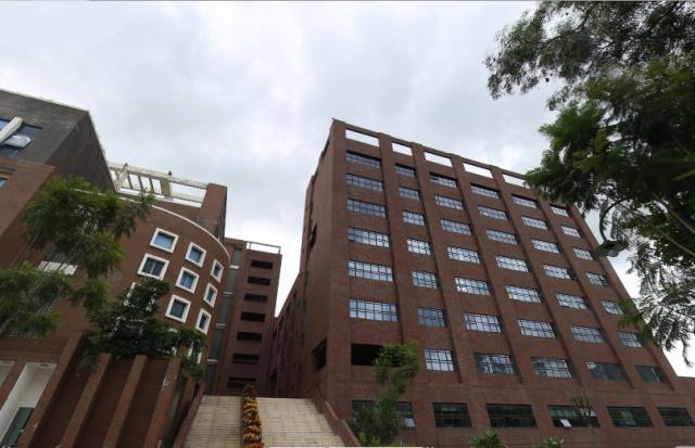 北师大珠海分校和北师大珠海校区,北师大珠海校区和北师大珠海分校