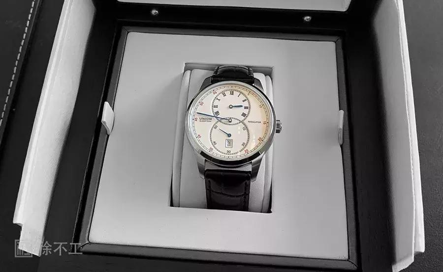 快递员送的手表是真的吗,快递收到一个很便宜的手表