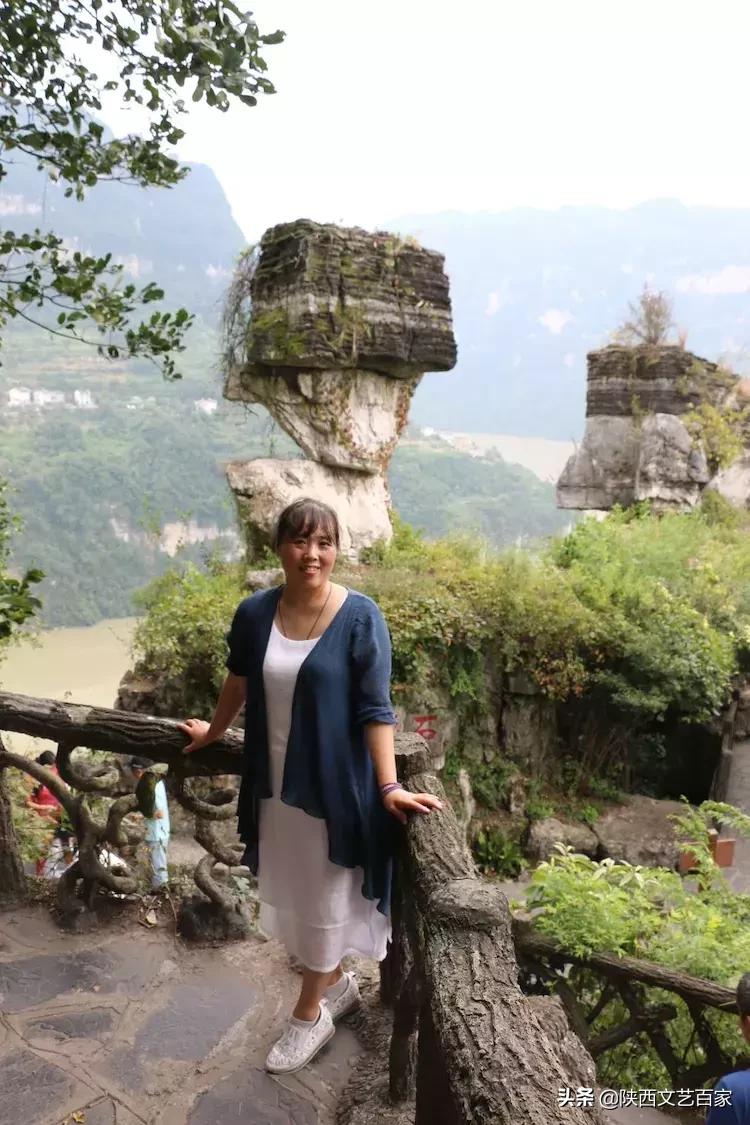 作家专栏:李爱霞散文《三峡人家》