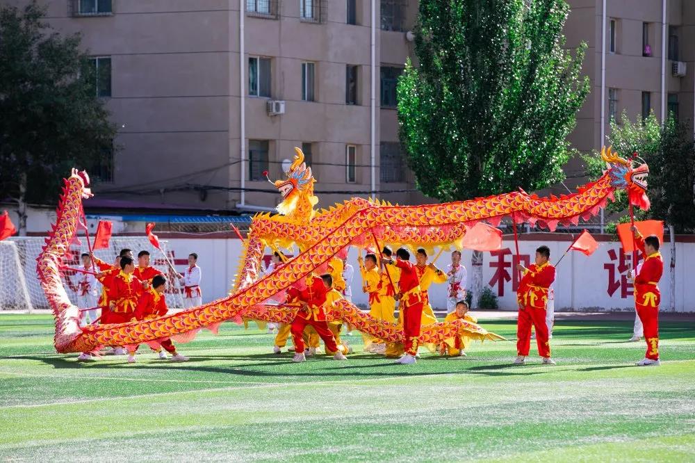 童心向党主题运动会入场,童心向党校运会开幕式