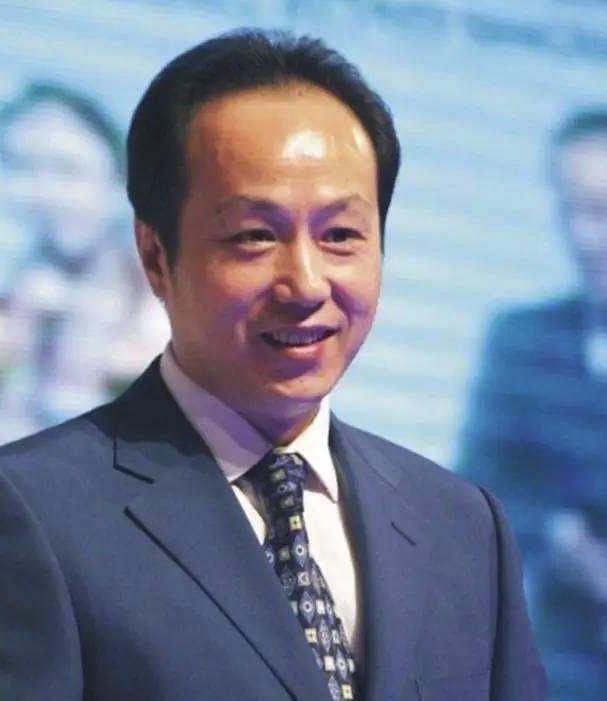 曾是央视国脸，去世11年母亲至今不知，妻子改嫁富商儿子成这样