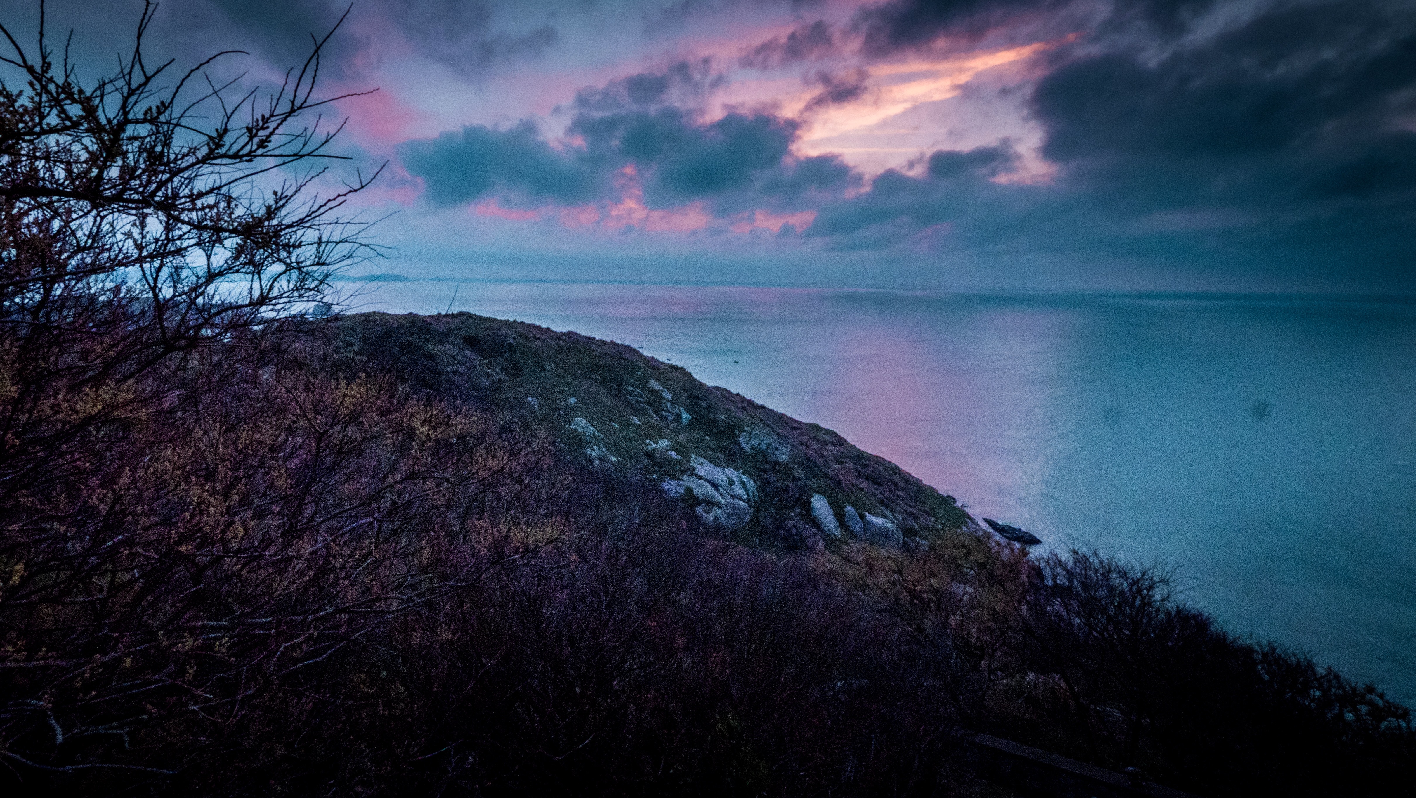 圣托里尼海岛旅游攻略,圣托里尼的绝美海岛