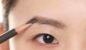 眉毛稀少怎么办用什么涂在眉毛上,眉毛稀少眉形的特征及修饰要领