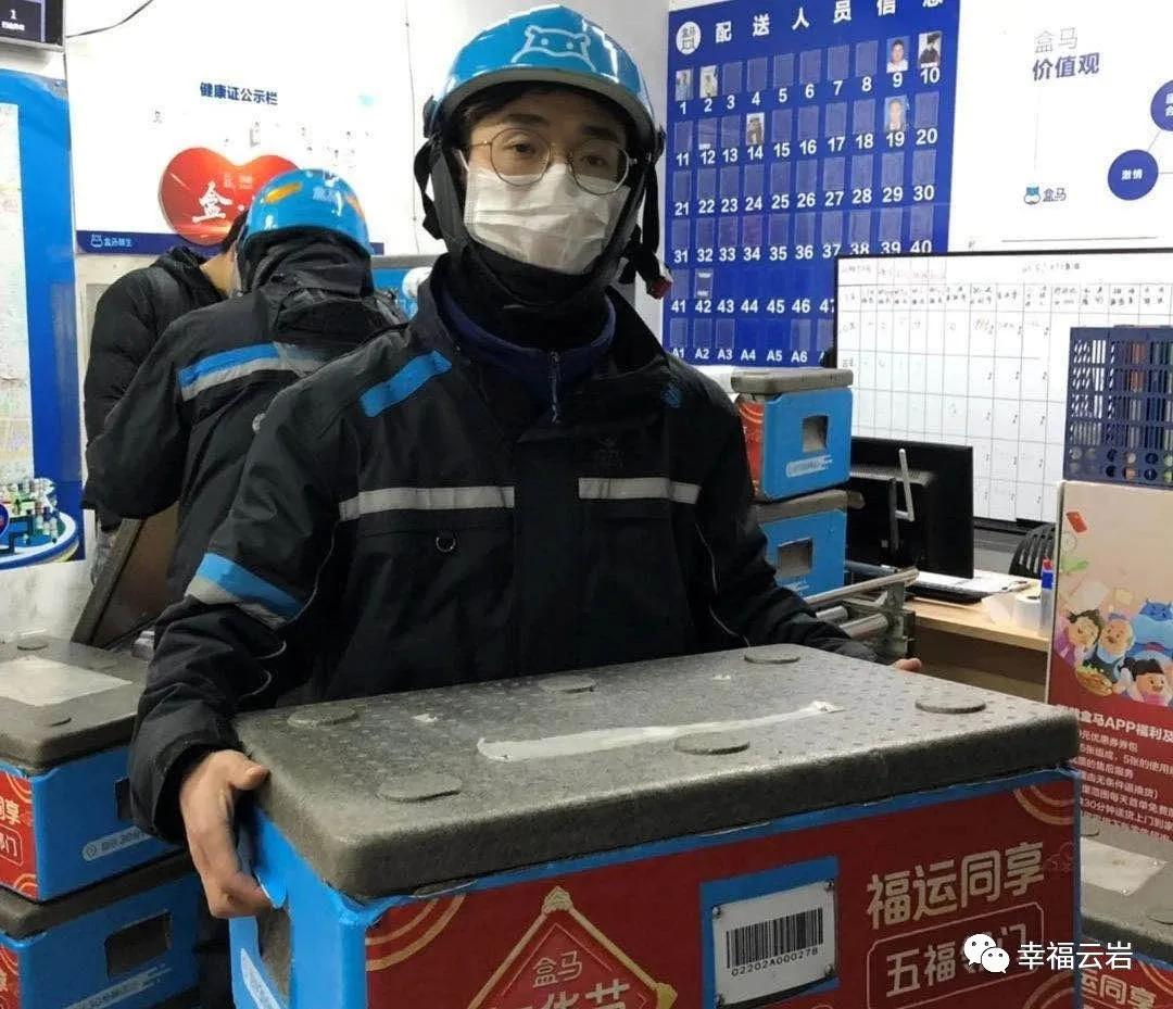 工厂机器运转轰鸣声,工厂的机器轰隆隆地响着