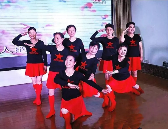 云卷云舒说文史,云卷云舒诗词原句