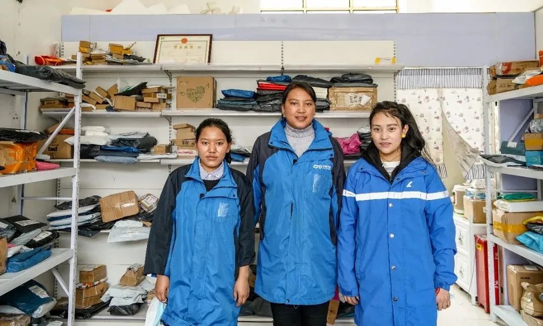 邮递员西藏女大学生,藏族女大学生返乡日常