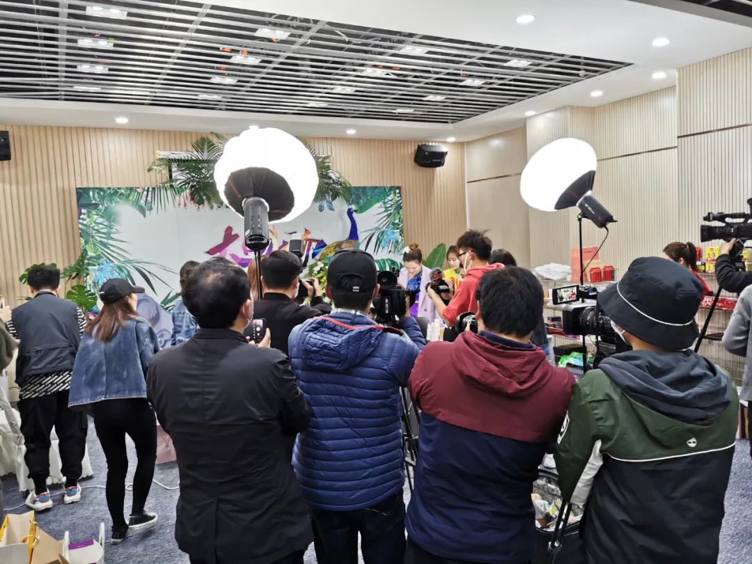 家有购物“大国好物•云南公益扶贫专场”圆满收官