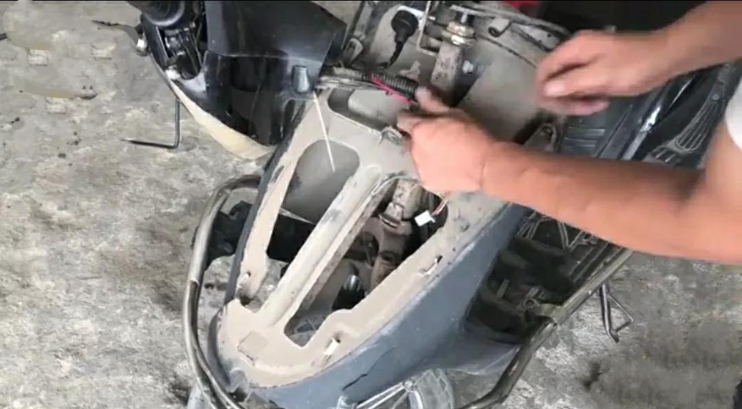 电动车钥匙掉了如何接线启动,电动车钥匙丢了怎么启动步骤图解