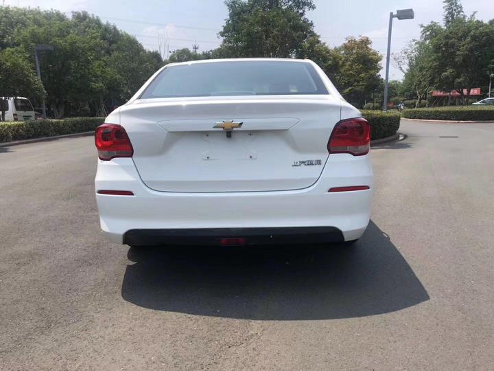 雪佛兰科沃兹裸车价4万9靠谱么,雪佛兰科沃兹裸车4万多