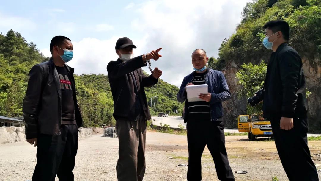 换外币的诈骗行为视频,换外币小摊骗局