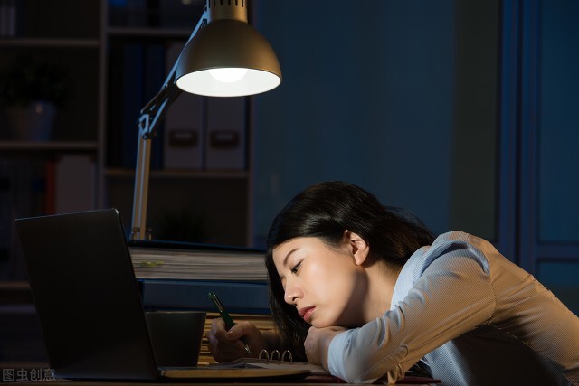 喝牛奶有助于皮肤美白吗,喝牛奶美容有用吗