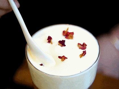 白带增多有点发黄是什么原因,白带增多发黄是癌症吗