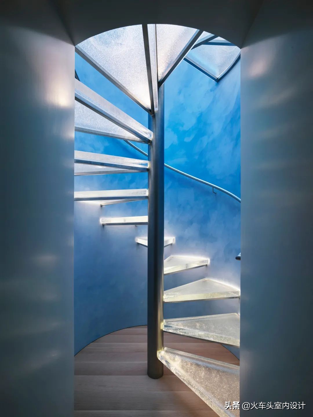 新作|在新旧之间穿梭