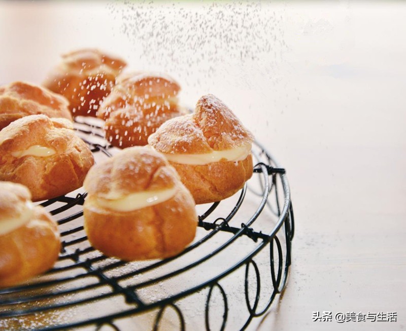 亲手做的泡芙好吃到爆,自己在家怎么做泡芙简单又好吃
