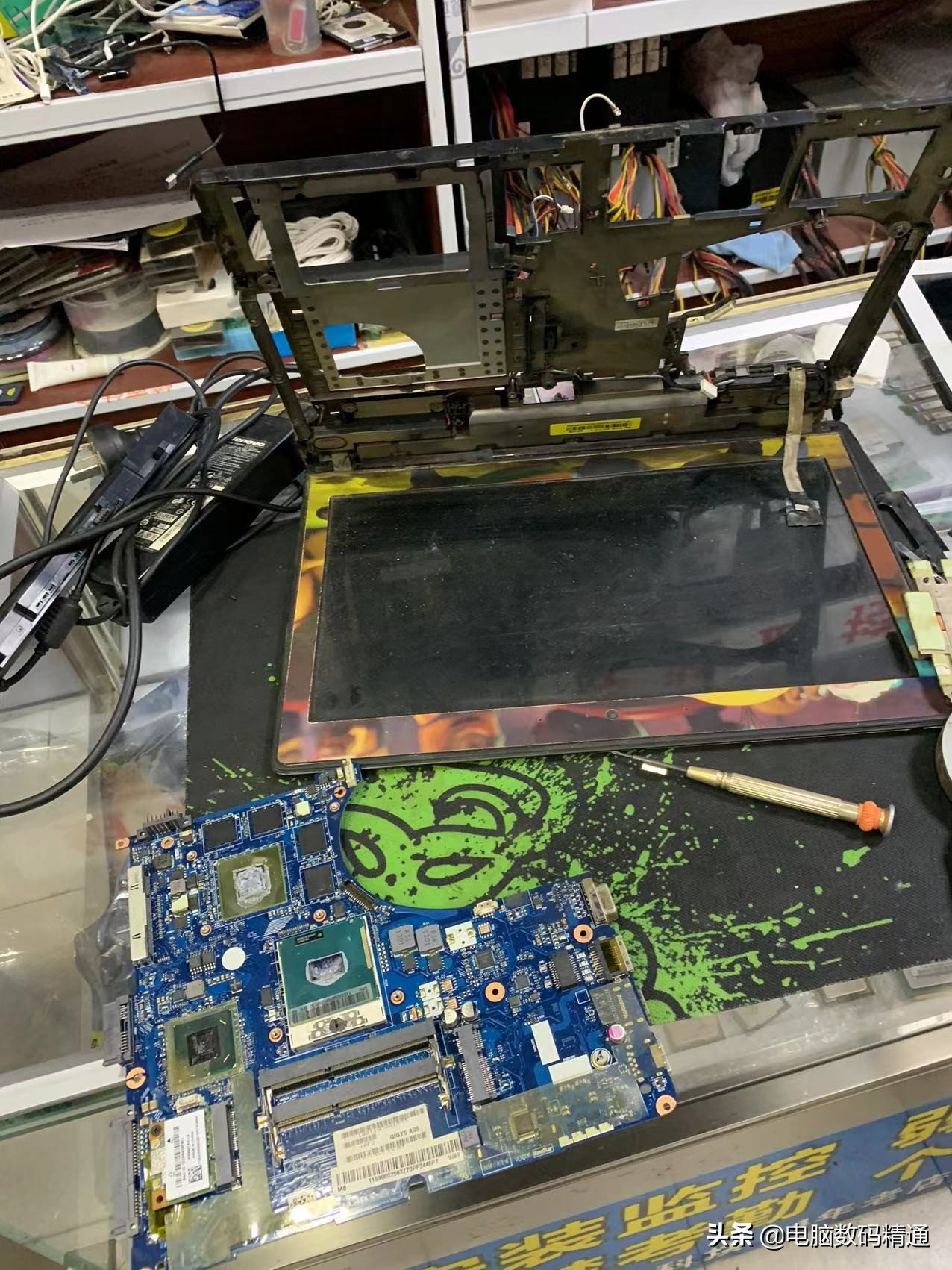 笔记本进水了可以用吹风机吹吗,电脑进水能用吹风机吗