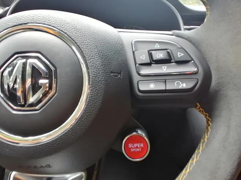 名爵mg6pro下赛道,沉浸式试驾名爵mg6pro自动旗舰版