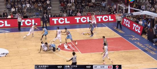 「回顾CBA经典战」荡气回肠！孟铎加时读秒绝杀*疆新**
