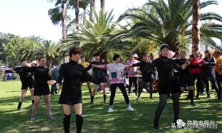 昆明弥勒人山人海,来弥勒玩人山人海