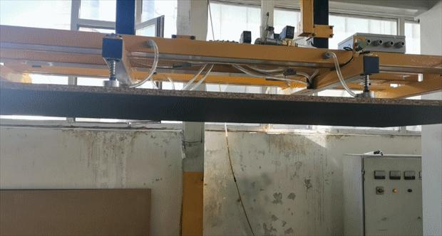 大板时代|鹏鸿九尺双面自动压贴设备霸气上线