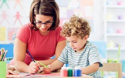 成人零基础学英语线上还是线下好,学英语线上好还是线下