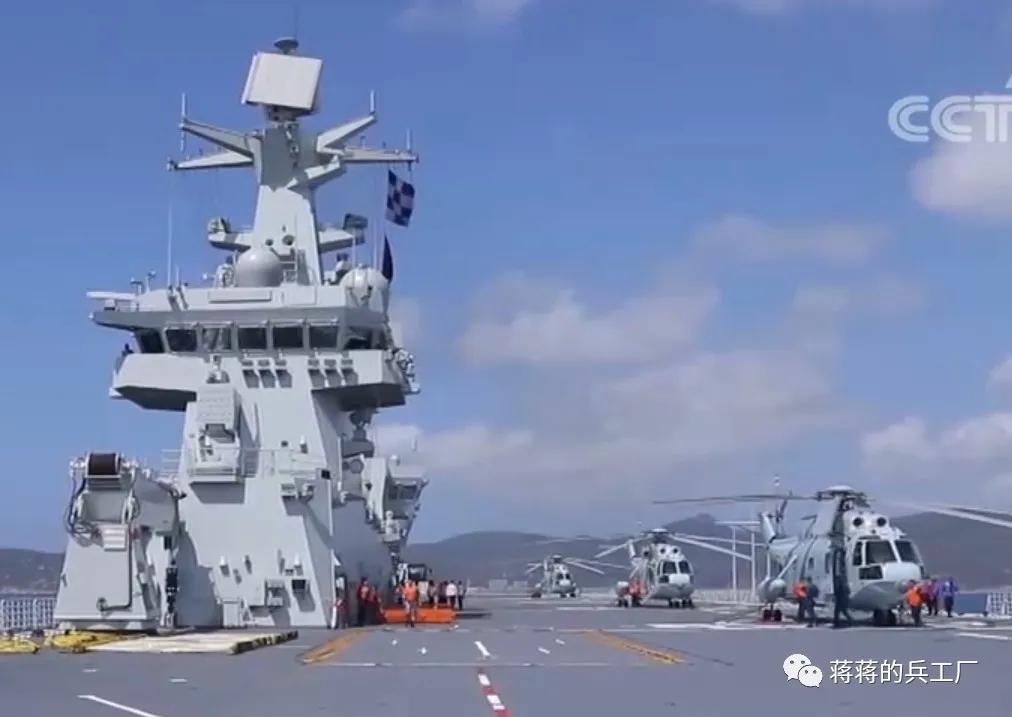 国产遥控飞机牵引车,中国新型航母牵引车