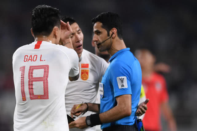 国足被毒奶还没完,中伊大战又收不利消息,主裁判是惹怒里皮之人