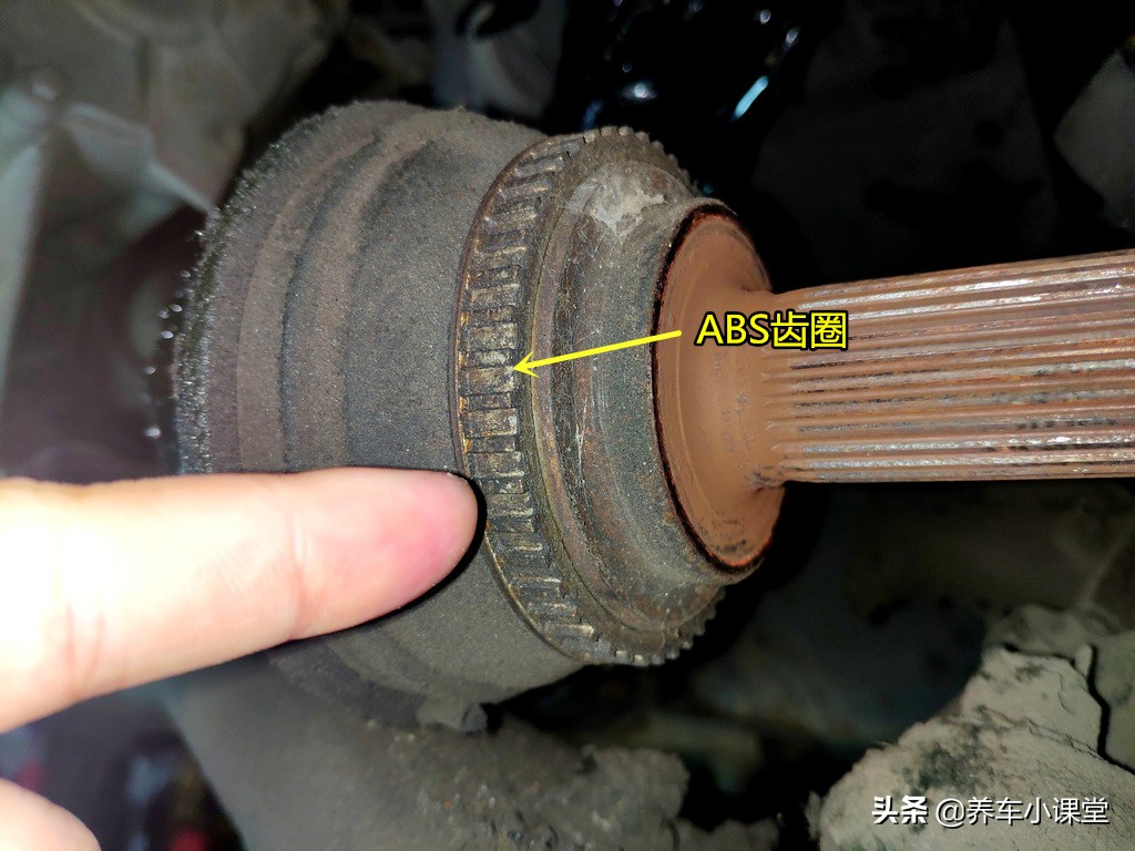 疏忽大意险酿大祸视频,球笼寿命一般多大